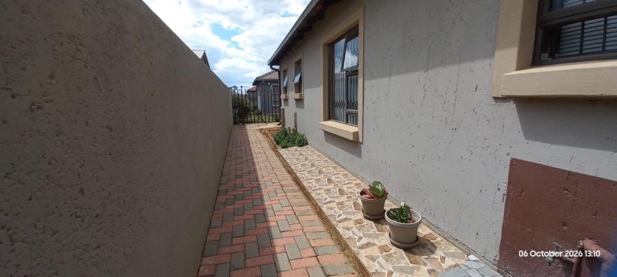 3 Bedroom Property for Sale in Ellaton North West